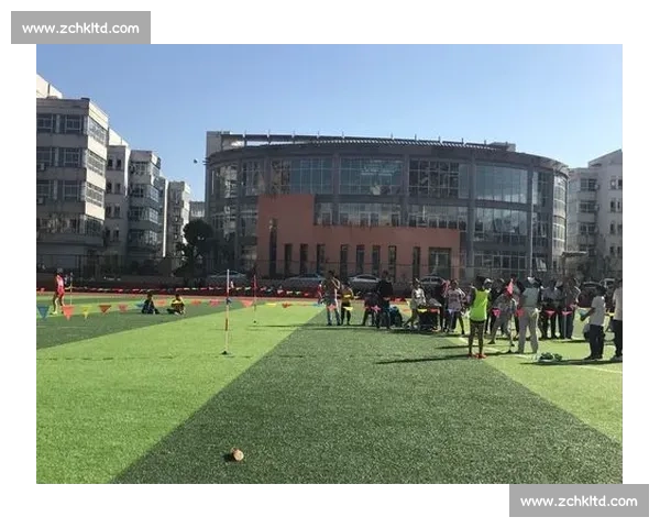 《青春飞扬,赛场激烈记一次难忘的运动会垒球比赛》